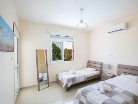 Schöne Villa direkt am Meer, Maison 10 personnes à Paralimni - Photo 15