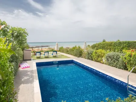 Moderne, geräumige Villa am Strand mit Pool, Maison 6 personnes à Ayia Napa - Photo 1