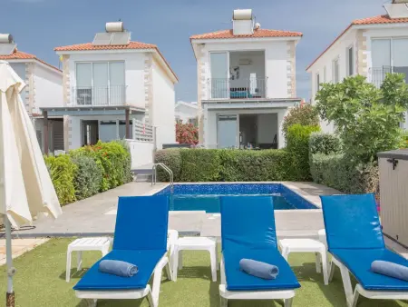 Moderne, geräumige Villa am Strand mit Pool, Maison 6 personnes à Ayia Napa - Photo 4