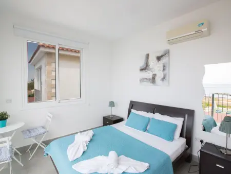 Moderne, geräumige Villa am Strand mit Pool, Maison 6 personnes à Ayia Napa - Photo 6