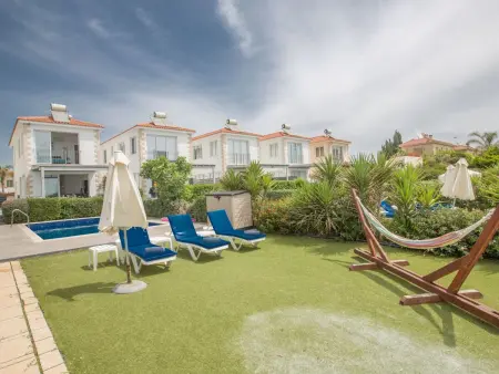 Moderne, geräumige Villa am Strand mit Pool, Maison 6 personnes à Ayia Napa - Photo 8