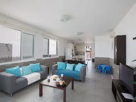Moderne, geräumige Villa am Strand mit Pool, Maison 6 personnes à Ayia Napa - Photo 10