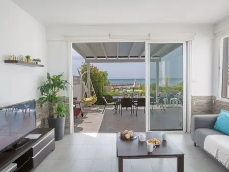 Moderne, geräumige Villa am Strand mit Pool, Maison 6 personnes à Ayia Napa - Photo 15