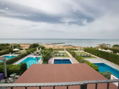Moderne, geräumige Villa am Strand mit Pool, Maison 6 personnes à Ayia Napa - Photo 17