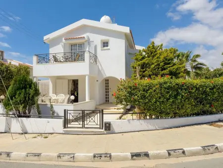 4-Schlafzimmer-Villa mit privatem Pool in Ayia Napa - Photo 4