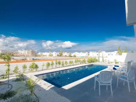 3-Schlafzimmer-Villa mit privatem Pool und Dachgarten - Photo 2