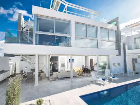 3-Schlafzimmer-Villa mit privatem Pool und Dachgarten - Photo 3