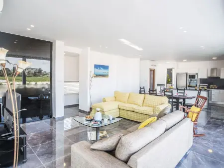 3-Schlafzimmer-Villa mit privatem Pool und Dachgarten - Photo 6