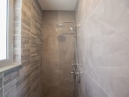 3-Schlafzimmer-Villa mit privatem Pool und Dachgarten - Photo 17