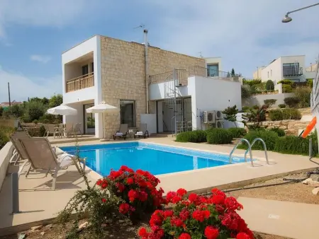 Latchi Ferienvilla EV20, Maison 6 personnes à Agios Georgios Pegeias - Photo 2