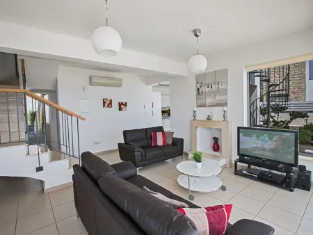 Latchi Ferienvilla EV20, Maison 6 personnes à Agios Georgios Pegeias - Photo 10