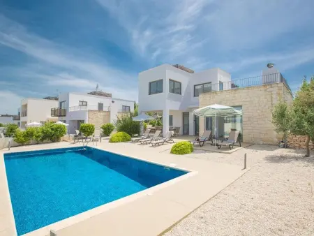 Latchi Ferienvilla EV26, Maison 6 personnes à Agios Georgios Pegeias - Photo 1