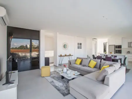 3-Schlafzimmer-Villa mit Pool, Dachgarten, Meerblick - Photo 6