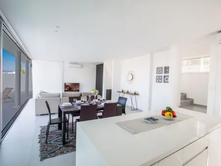 3-Schlafzimmer-Villa mit Pool, Dachgarten, Meerblick - Photo 8