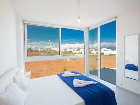 3-Schlafzimmer-Villa mit Pool, Dachgarten, Meerblick - Photo 13