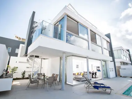 3-Schlafzimmer-Villa mit Pool, Dachgarten, Meerblick - Photo 23