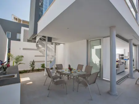 3-Schlafzimmer-Villa mit Pool, Dachgarten, Meerblick - Photo 24