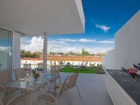 3-Schlafzimmer-Villa mit Pool, Dachgarten, Meerblick - Photo 25