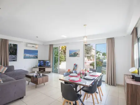 3-Bett-Villa mit privatem Pool in einer bewachten Anlage - Photo 6