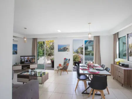 3-Bett-Villa mit privatem Pool in einer bewachten Anlage - Photo 10