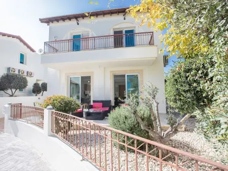 3-Bett-Villa mit privatem Pool in einer bewachten Anlage - Photo 23