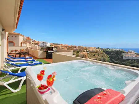 Penthouse, Jacuzzi, Meerblick, BBQ,wifi, AC, Appartement 7 personnes à Calahonda - Photo 1