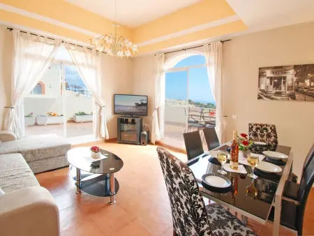 Penthouse, Jacuzzi, Meerblick, BBQ,wifi, AC, Appartement 7 personnes à Calahonda - Photo 2