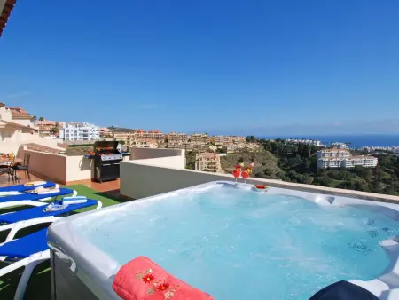 Penthouse, Jacuzzi, Meerblick, BBQ,wifi, AC, Appartement 7 personnes à Calahonda - Photo 8