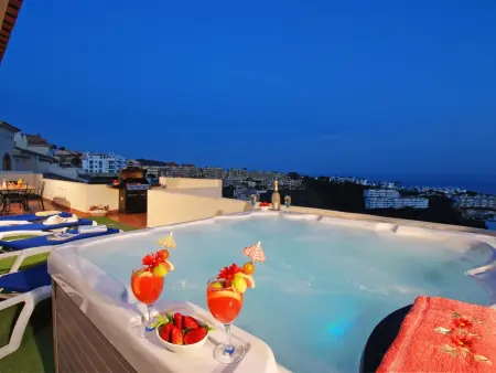 Penthouse, Jacuzzi, Meerblick, BBQ,wifi, AC, Appartement 7 personnes à Calahonda - Photo 40
