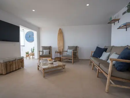 Helle Wohnung mit atemberaubender Aussicht auf das Meer und den Strand - Photo 2
