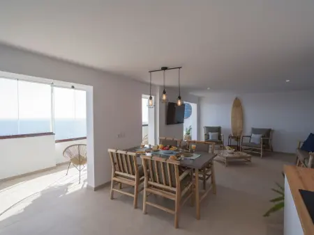 Helle Wohnung mit atemberaubender Aussicht auf das Meer und den Strand - Photo 3