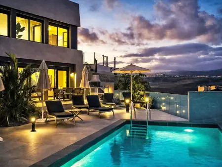 Atemberaubende Villa mit passender Aussicht, Maison 10 personnes à Maspalomas - Photo 2