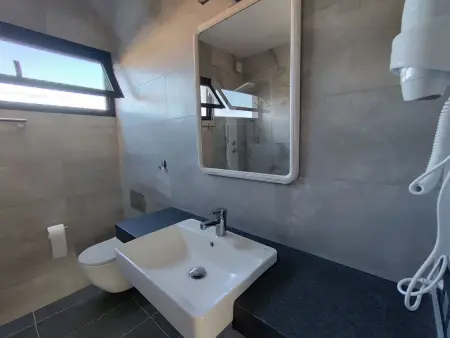 Luxuriöse Villa mit privatem Pool und Bergblick - Photo 22