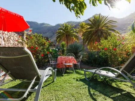 in El Risco mit Garten, Terrasse und Grill, Maison 2 personnes à Agaete - Photo 1