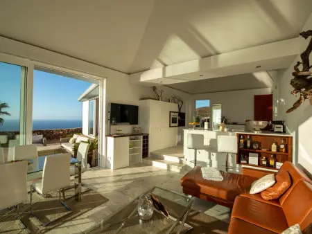 Moderne Architekten-Villa mit Infinity-Pool und Meerblick - Photo 1