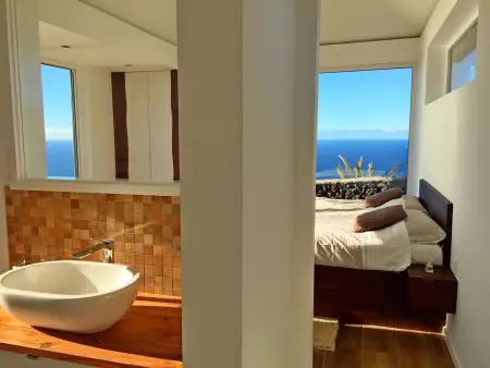 Moderne Architekten-Villa mit Infinity-Pool und Meerblick - Photo 10