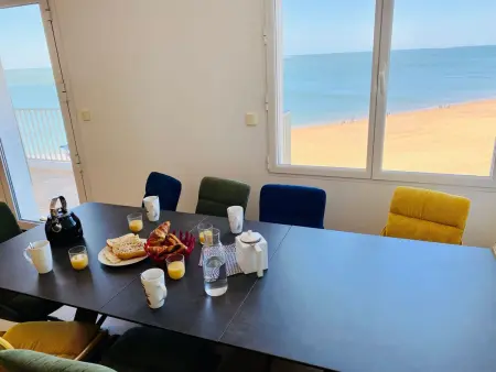 Appartement in Pornichet mit Großem Balkon und Meerblick - Photo 2