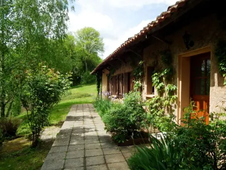 Domaine  La Chatière  mit Jacuzzi, Maison 9 personnes à Gavaudun - Photo 1