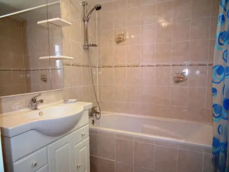 Domaine  La Chatière  mit Jacuzzi, Maison 9 personnes à Gavaudun - Photo 6