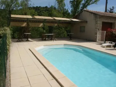 Schöne provenzalische Villa Les Carlets mit Pool - Photo 4
