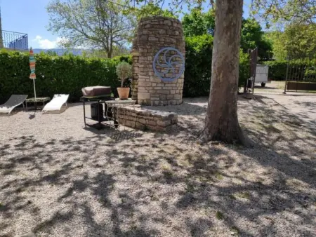 Schöne provenzalische Villa Les Carlets mit Pool - Photo 18