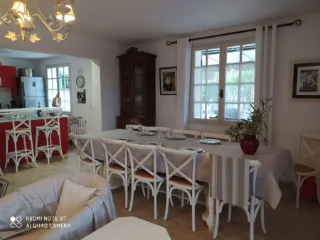 Schöne provenzalische Villa Les Carlets mit Pool - Photo 30