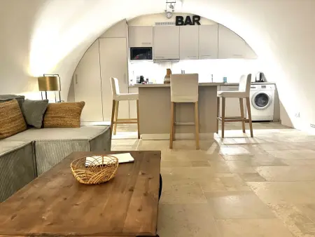 Originelle Maisonettewohnung im historischen Zentrum - Photo 2
