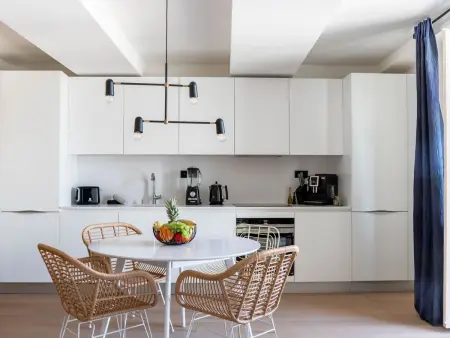 Wunderschöne Wohnung mit Balkon am Hafen, Appartement 4 personnes à Saint Tropez - Photo 4