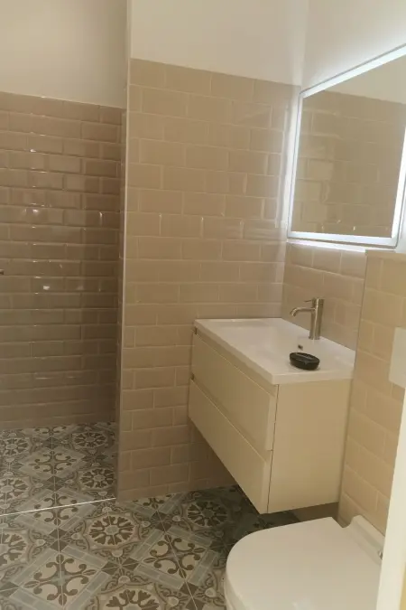 Schicke und moderne Wohnung im Stadtzentrum, Appartement 6 personnes à Saint Tropez - Photo 3