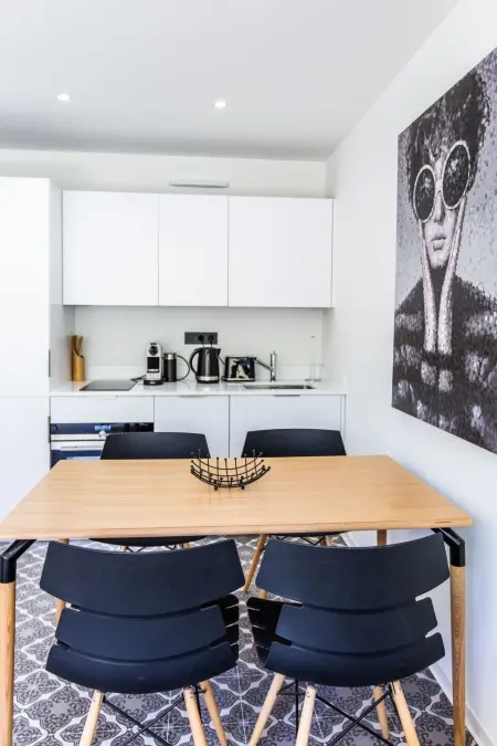 Schicke und moderne Wohnung im Stadtzentrum, Appartement 2 personnes à Saint Tropez - Photo 6