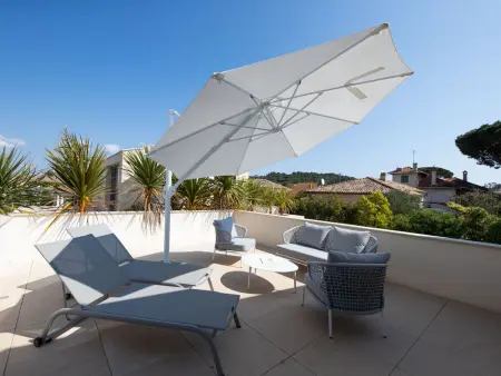 Schicke und moderne Maisonnette im Stadtzentrum, Maison 6 personnes à Saint Tropez - Photo 1
