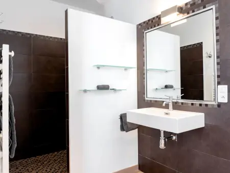 Außergewöhnliche Wohnung am Hafen, Appartement 2 personnes à Saint Tropez - Photo 3