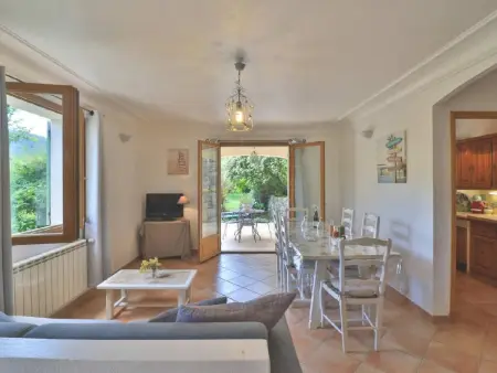 Appartement in Le Bar-Sur-Loup mit Eigenem Garten - Photo 2
