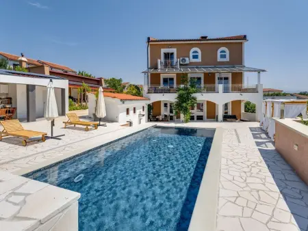 Appartement  Apartman Novi - Pool, Whirpool, Aussicht - Photo 1